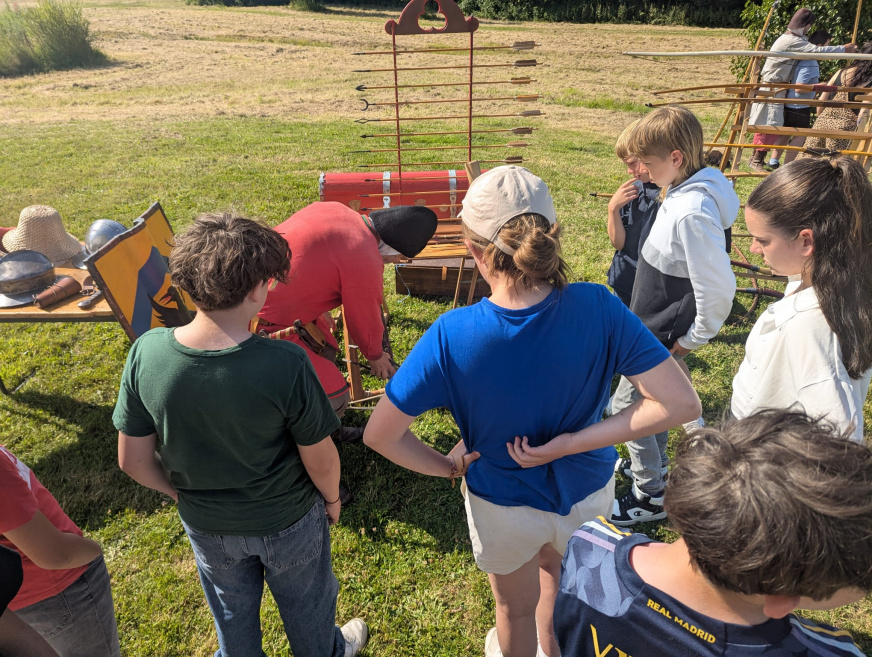 On écoute les consignes avant de pouvoir tirer.
